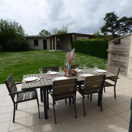 Hébergement de vacances Terre Et Mer, Maison Avec Jardin